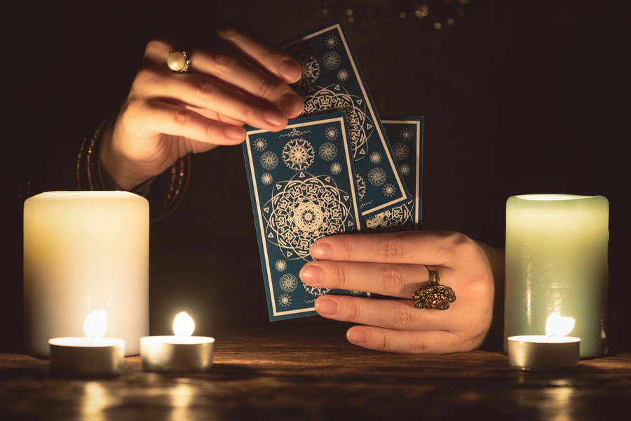 How Tarot Readings Provide Clarity In Uncertain Times in Miami FL How Tarot Readings Provide Clarity In Uncertain Times in Miami FL